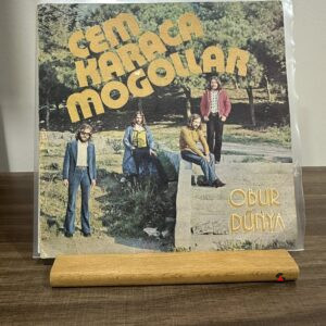 cem karaca, moğollar – obur dünya / el Çek tabip